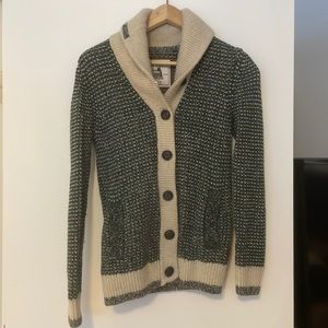 Woman’s Root Cabin cardigan size small (40% wool)